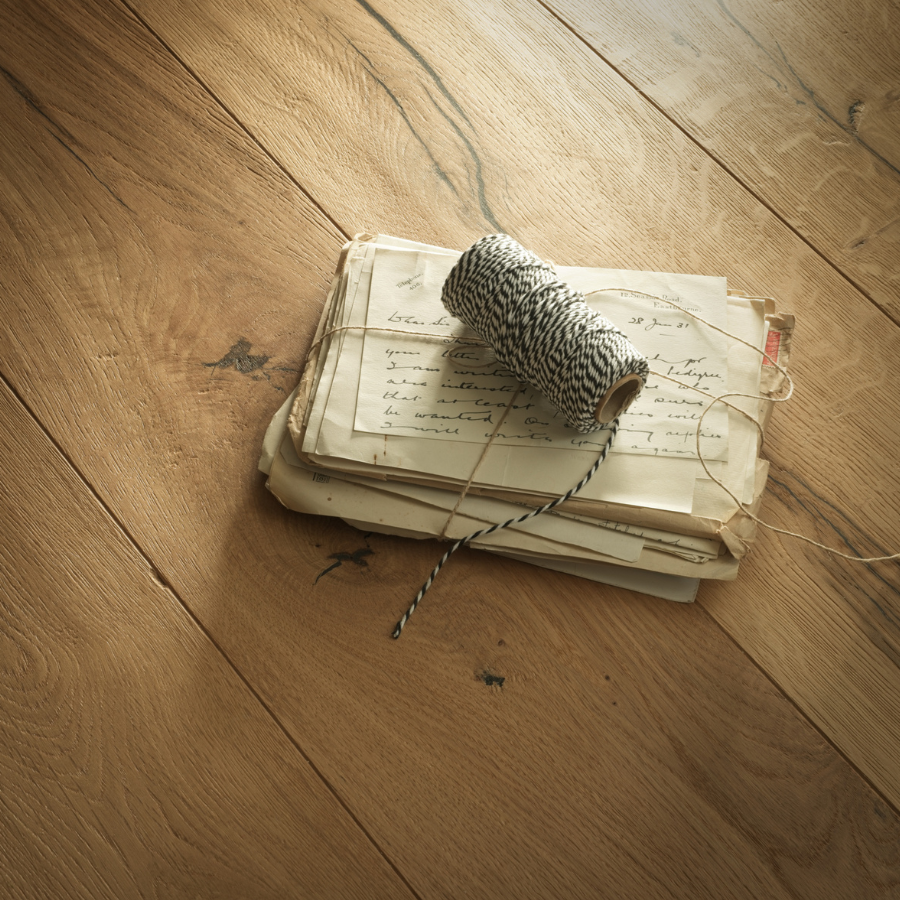What's the difference between oil and lacquer finish?
